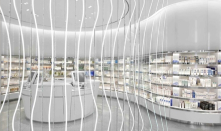 Cosmetics industry: 100 billion market leads consumer goods