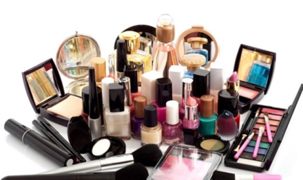The Internet era in the cosmetics industry has arrived
